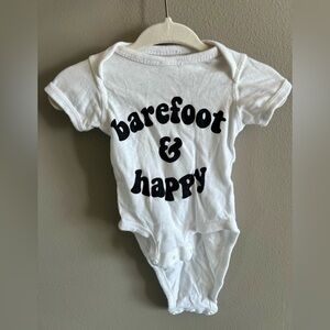 Minimalist Folk co. Newborn “barefoot and happy” onesie